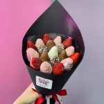 С ягодами и фруктами